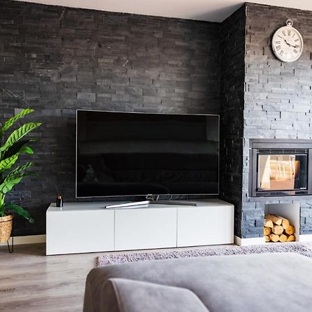 Apartamento Lujoso Atico Entre 2 Playas Con Garaje, Terraza, Vistas Y Wifi Gijón Exterior foto