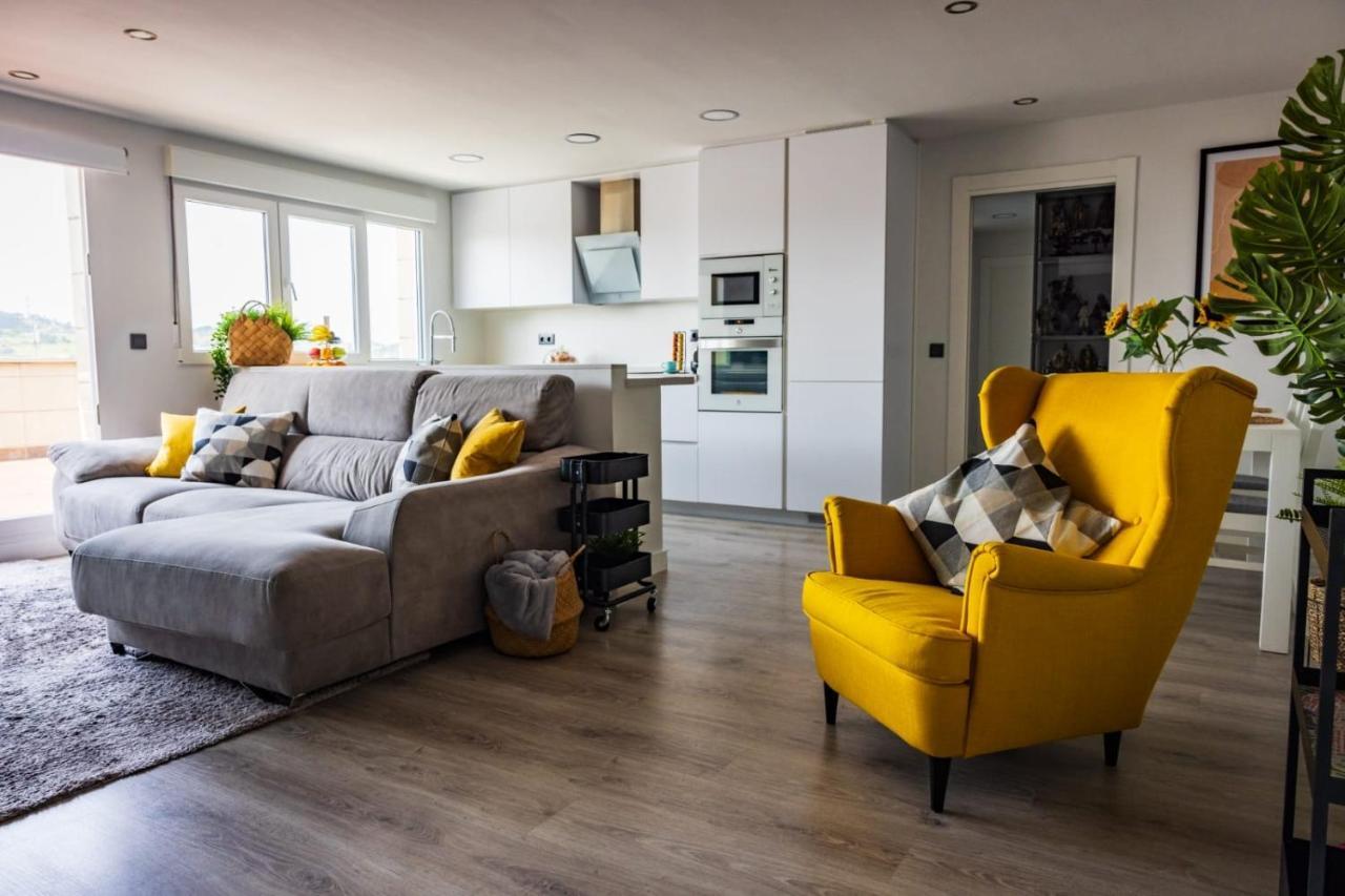 Apartamento Lujoso Atico Entre 2 Playas Con Garaje, Terraza, Vistas Y Wifi Gijón Exterior foto