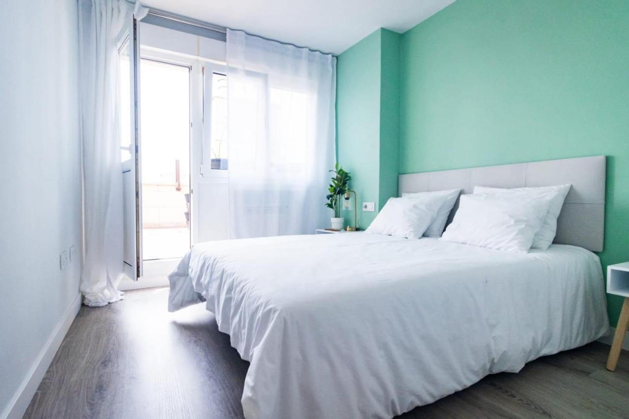 Apartamento Lujoso Atico Entre 2 Playas Con Garaje, Terraza, Vistas Y Wifi Gijón Exterior foto