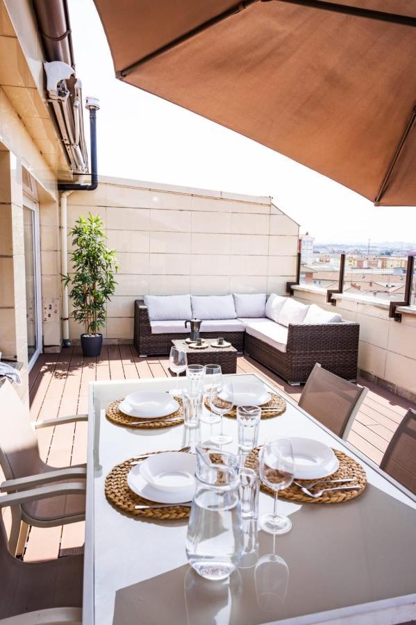 Apartamento Lujoso Atico Entre 2 Playas Con Garaje, Terraza, Vistas Y Wifi Gijón Exterior foto